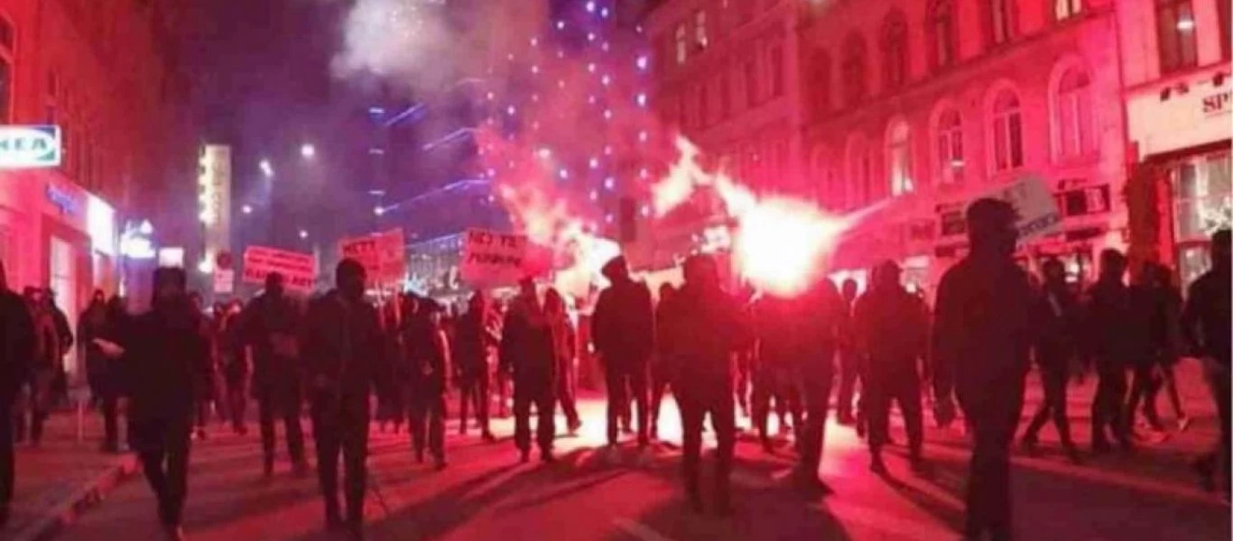 Διαδηλώσεις στη Δανία κατά των μέτρων και του πιστοποιητικού εμβολιασμού: «Ναι στην ελευθερία της επιλογής»